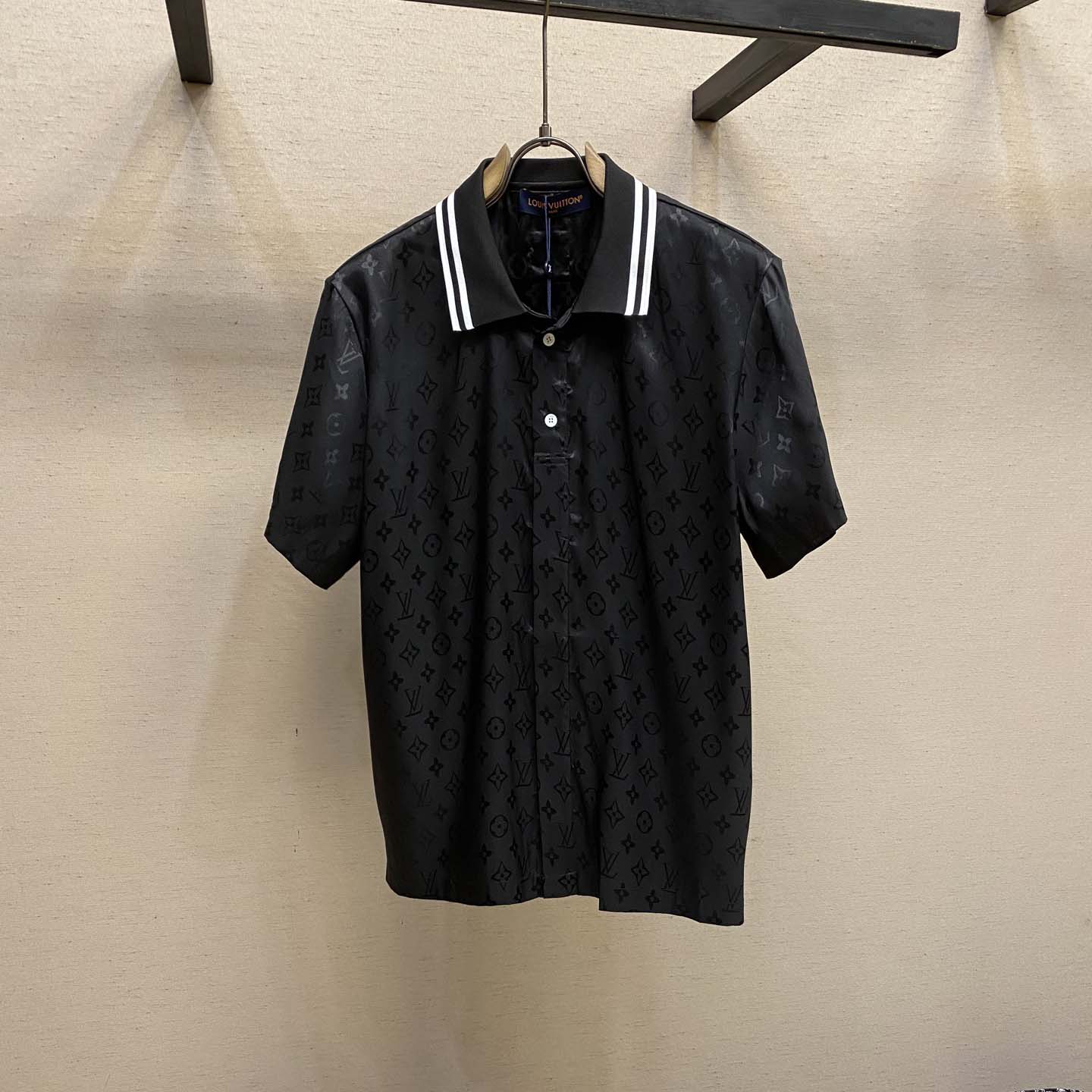 Louis Vuitton Monogram Moire Jacquard Short-Sleeved Silk Shirt   1AGTP1 - DopestKickz