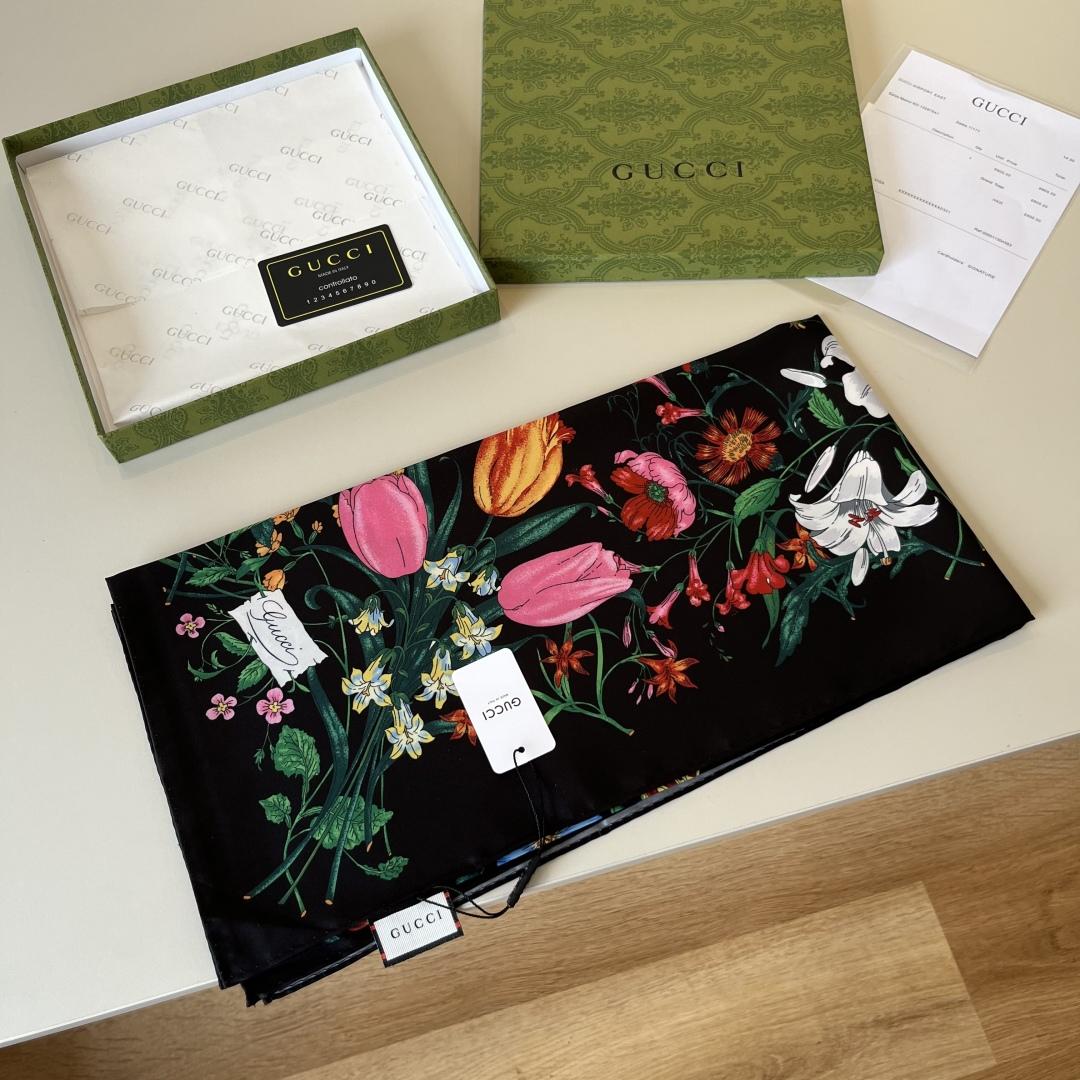 Gucci Printed Silk Twill Carré - DopestKickz