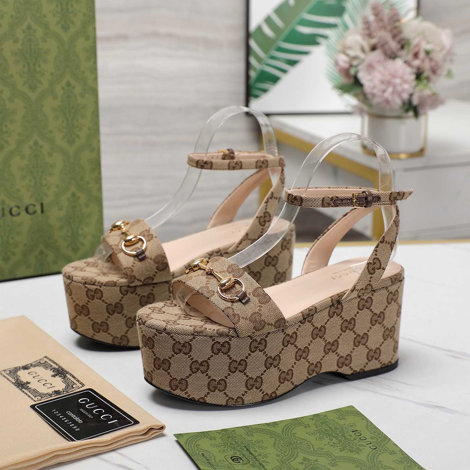 Gucci Women's Horsebit flatform Sandal - DopestKickz