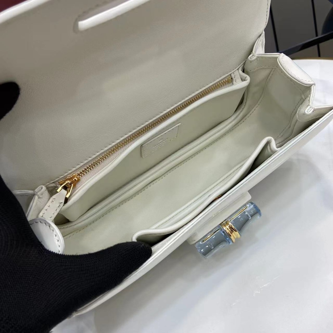 Gucci Bamboo DIva Medium Bag - DopestKickz