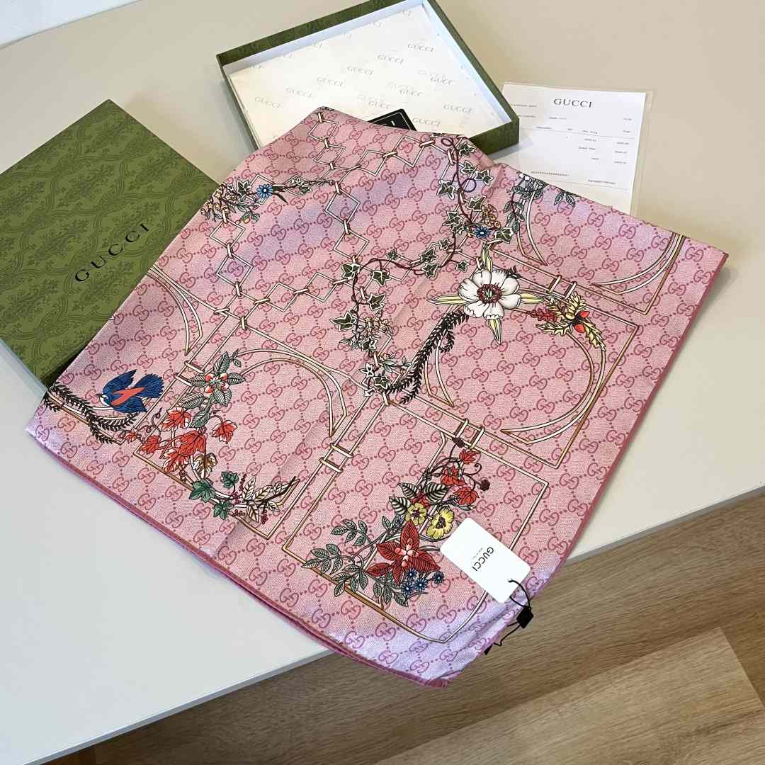 Gucci Printed Silk Carré - DopestKickz