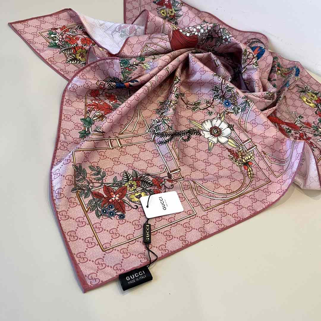 Gucci Printed Silk Carré - DopestKickz