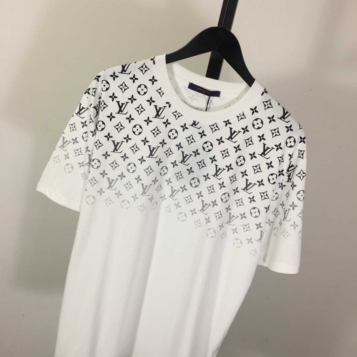 Louis Vuitton Gradient Cotton T-Shirt    1AHUG3 - DopestKickz