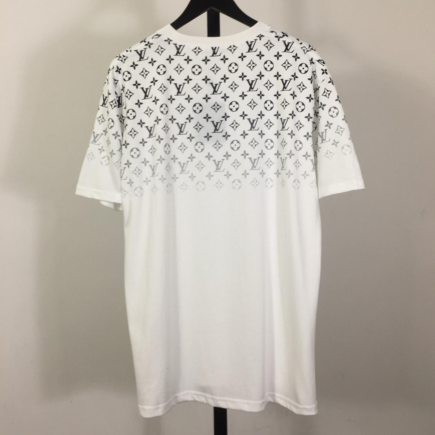 Louis Vuitton Gradient Cotton T-Shirt    1AHUG3 - DopestKickz