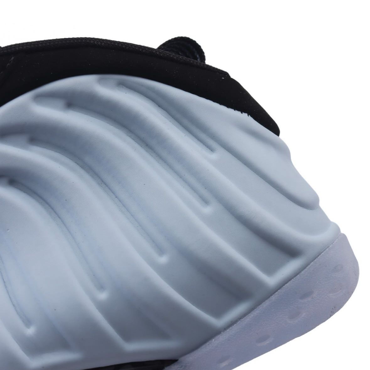Nike Air Foamposite Sneakers         - DopestKickz