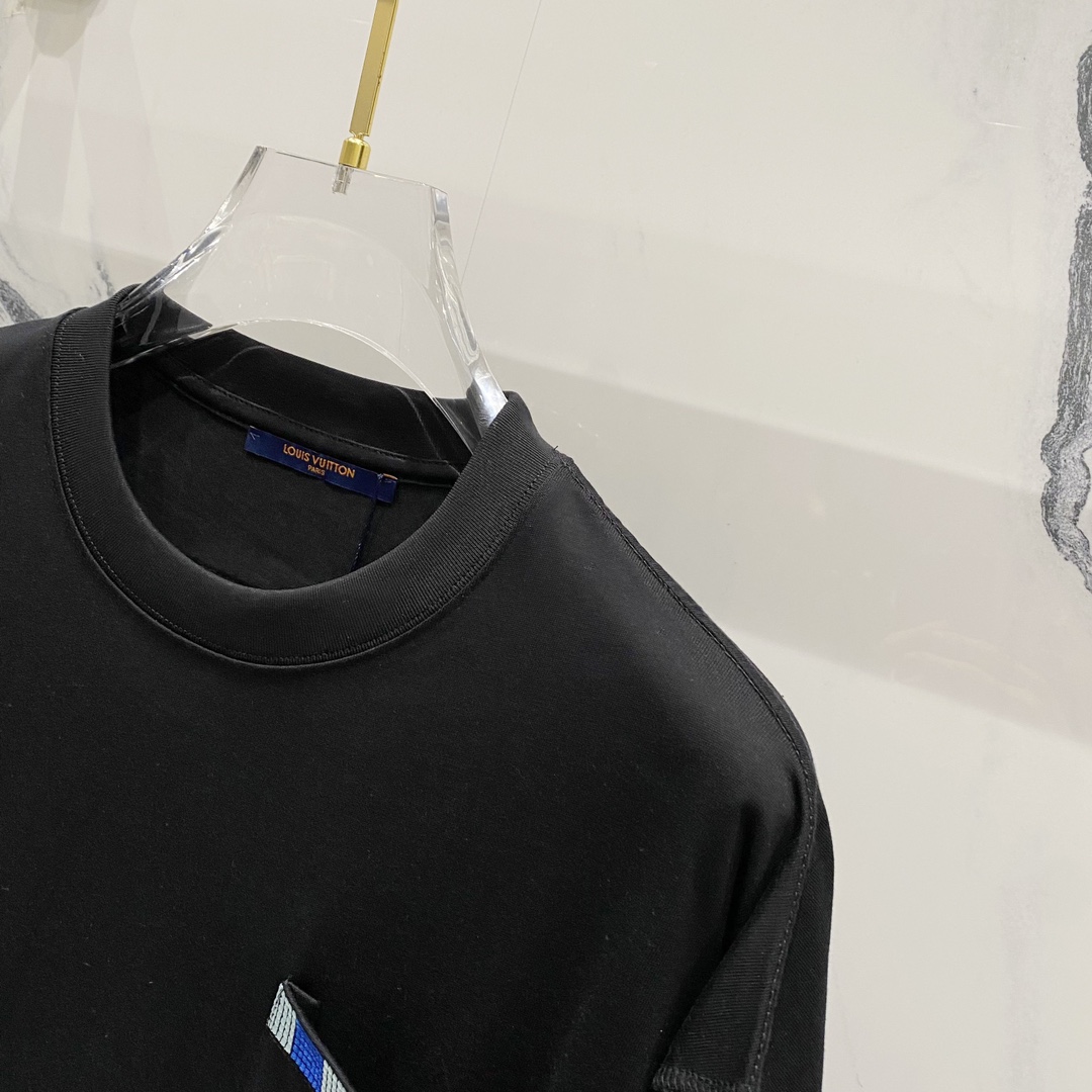 Louis Vuitton Embellished Short-Sleeved Cotton Crewneck   1AFRJG - DopestKickz