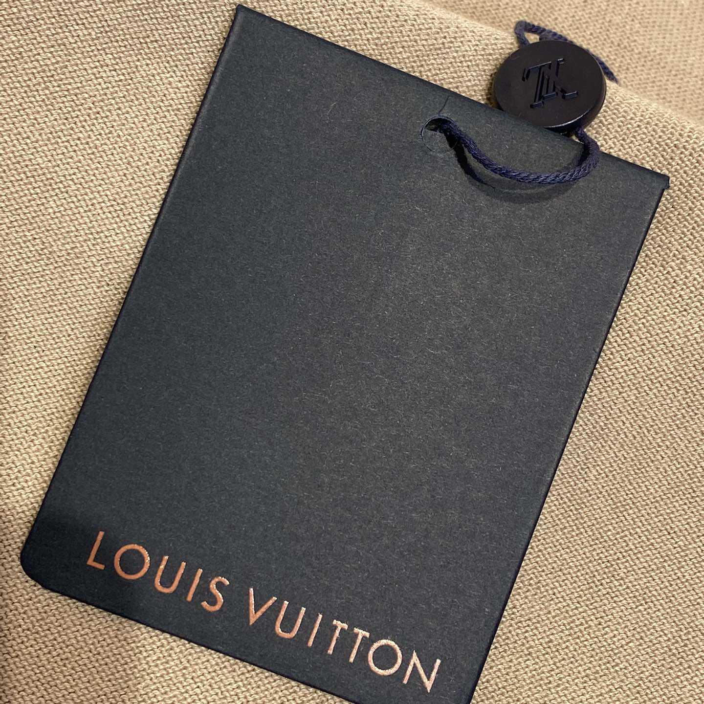 Louis Vuitton LV x Park Seo-Bo Short-Sleeved Cotton Crewneck  1AFXYL - DopestKickz