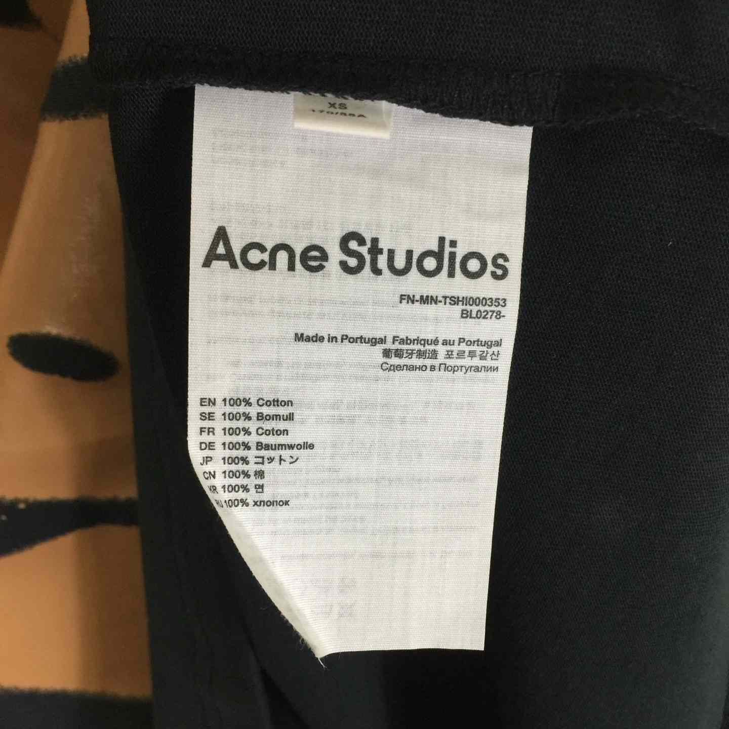 Acne Studios  T-shirt logo - Relaxed unisex fit - Black - DopestKickz