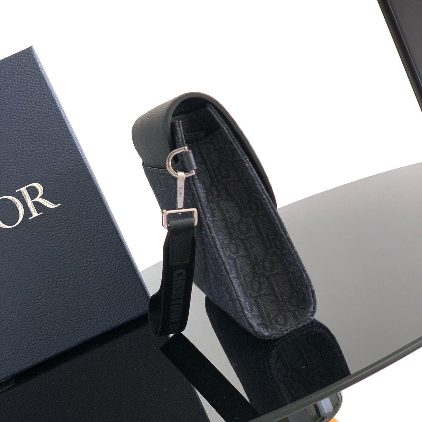 Dior Saddle A5 Triangle Pouch  - DopestKickz