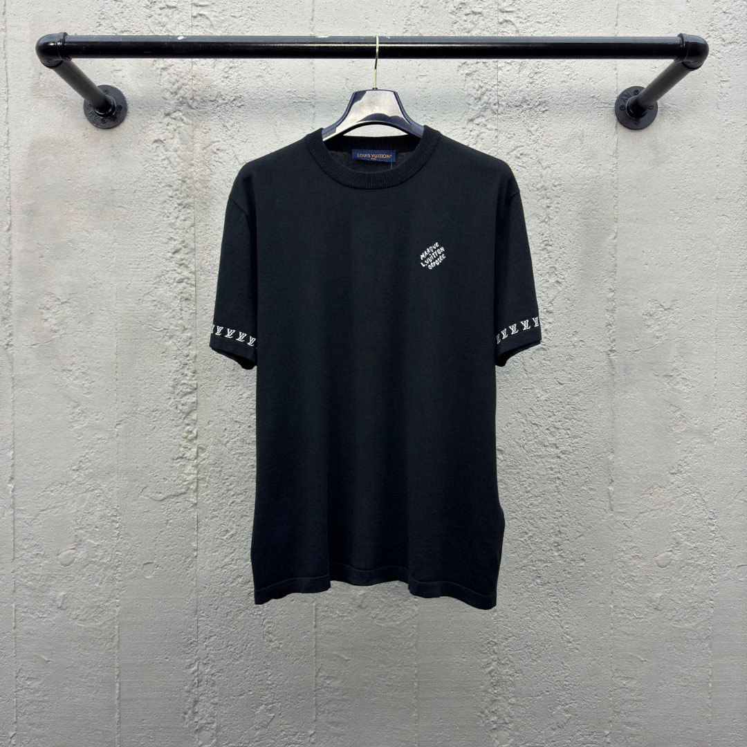 Louis Vuitton Short-Sleeved Cotton Crewneck  1AGKMG - DopestKickz