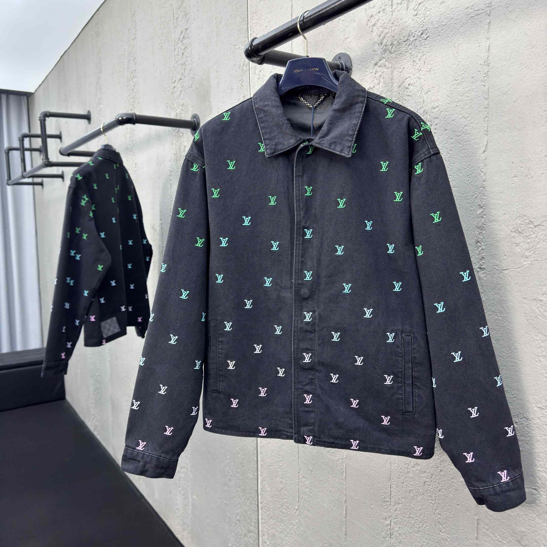 Louis Vuitton LV Blason Gradient Embroidered Denim Coach Jacket   1AGTEB - DopestKickz