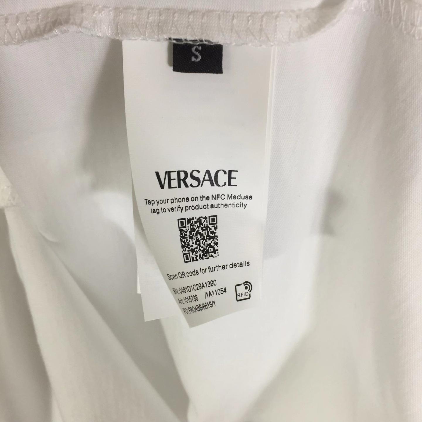 Versace Logo T-shirt - DopestKickz