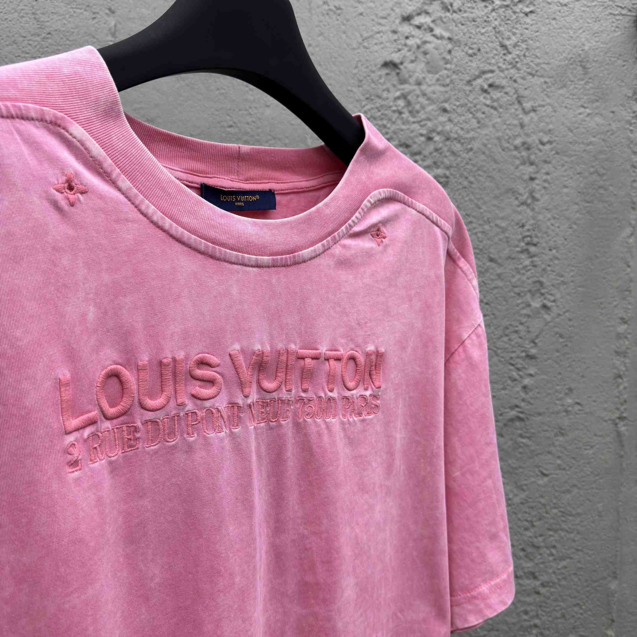 Louis Vuitton Washed Ribbed T-Shirt   1AHWA0 - DopestKickz
