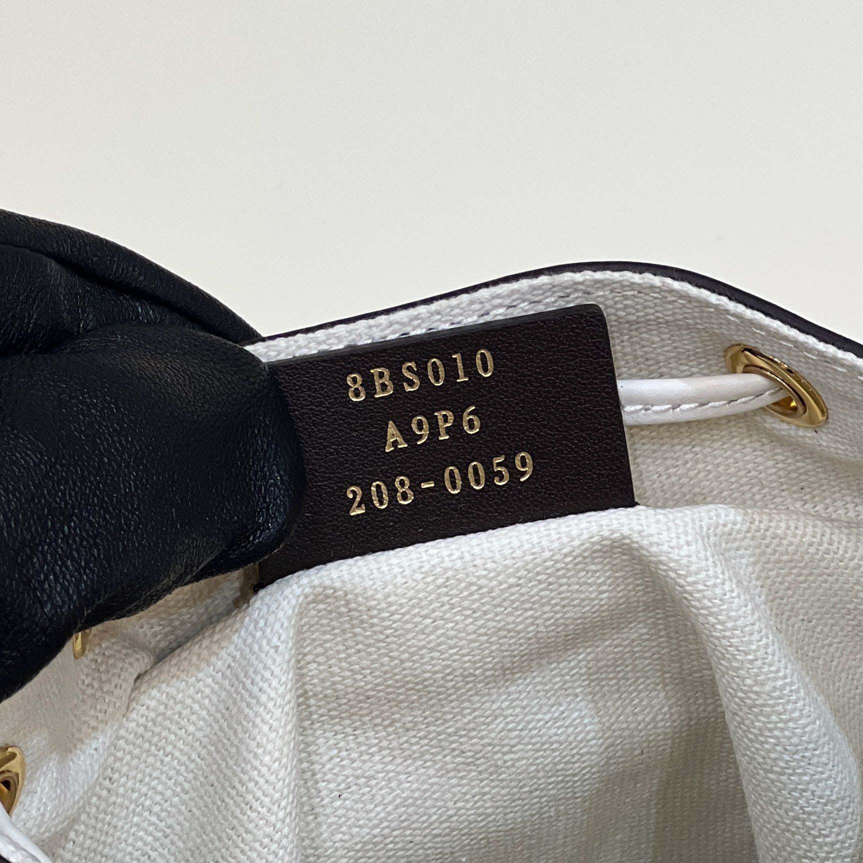 Fendi Mon Tresor Leather White  12×18×10cm - DopestKickz