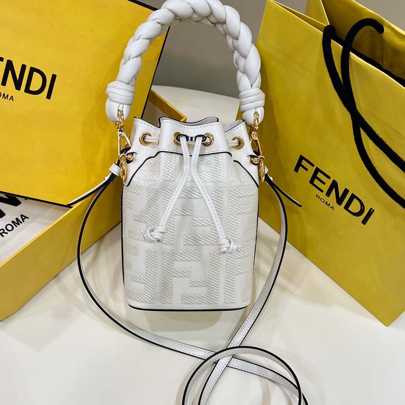 Fendi Mon Tresor Leather White  12×18×10cm - DopestKickz