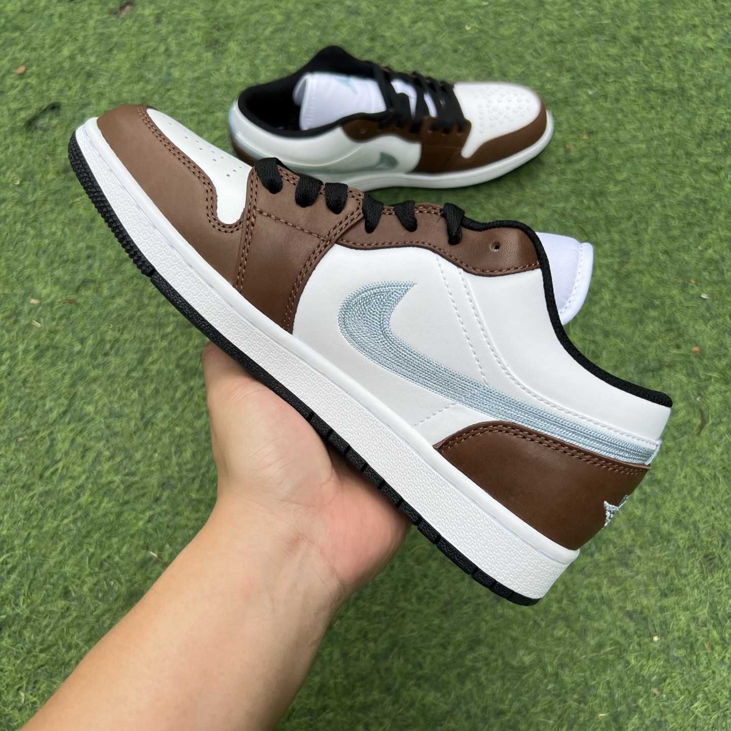 Air Jordan 1 Low    FQ7832-142 - DopestKickz