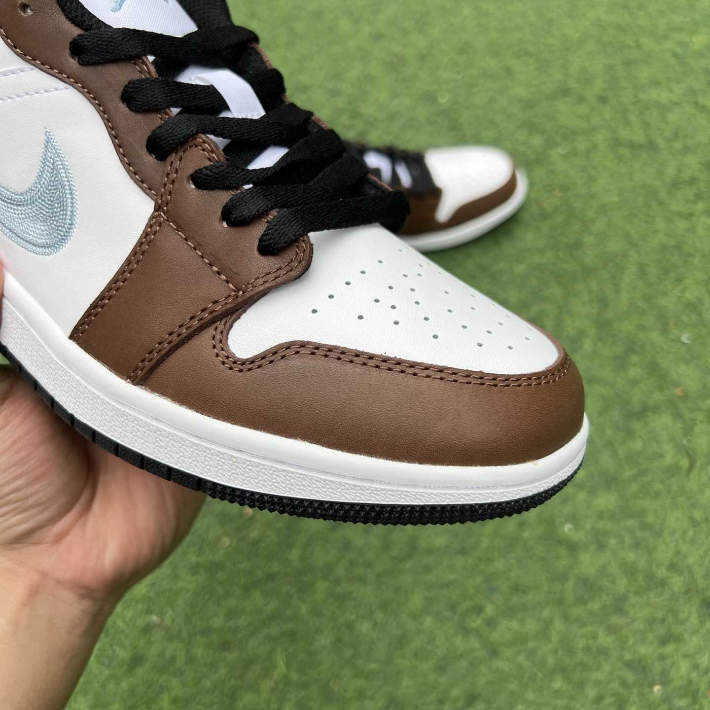 Air Jordan 1 Low    FQ7832-142 - DopestKickz