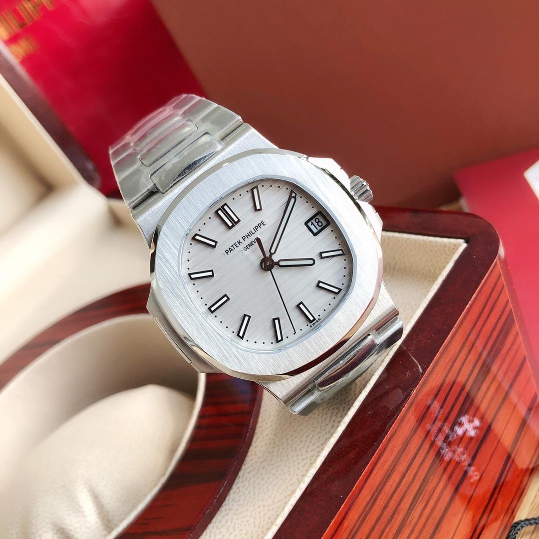 Patek Philippe Nautilus Mens 40mm 5711/1A - DopestKickz