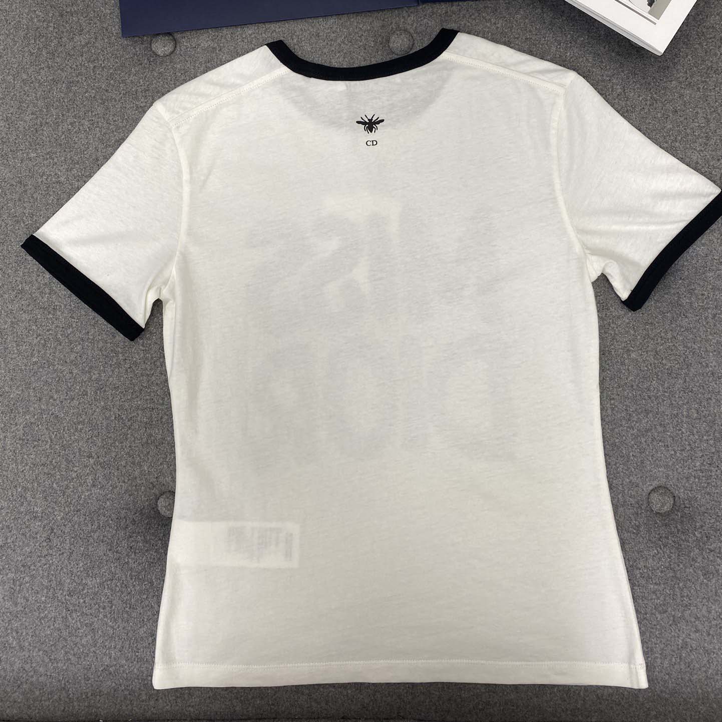 Dior T-Shirt White Cotton and Linen Jersey with Red Miss Dior Graffiti Motif - DopestKickz
