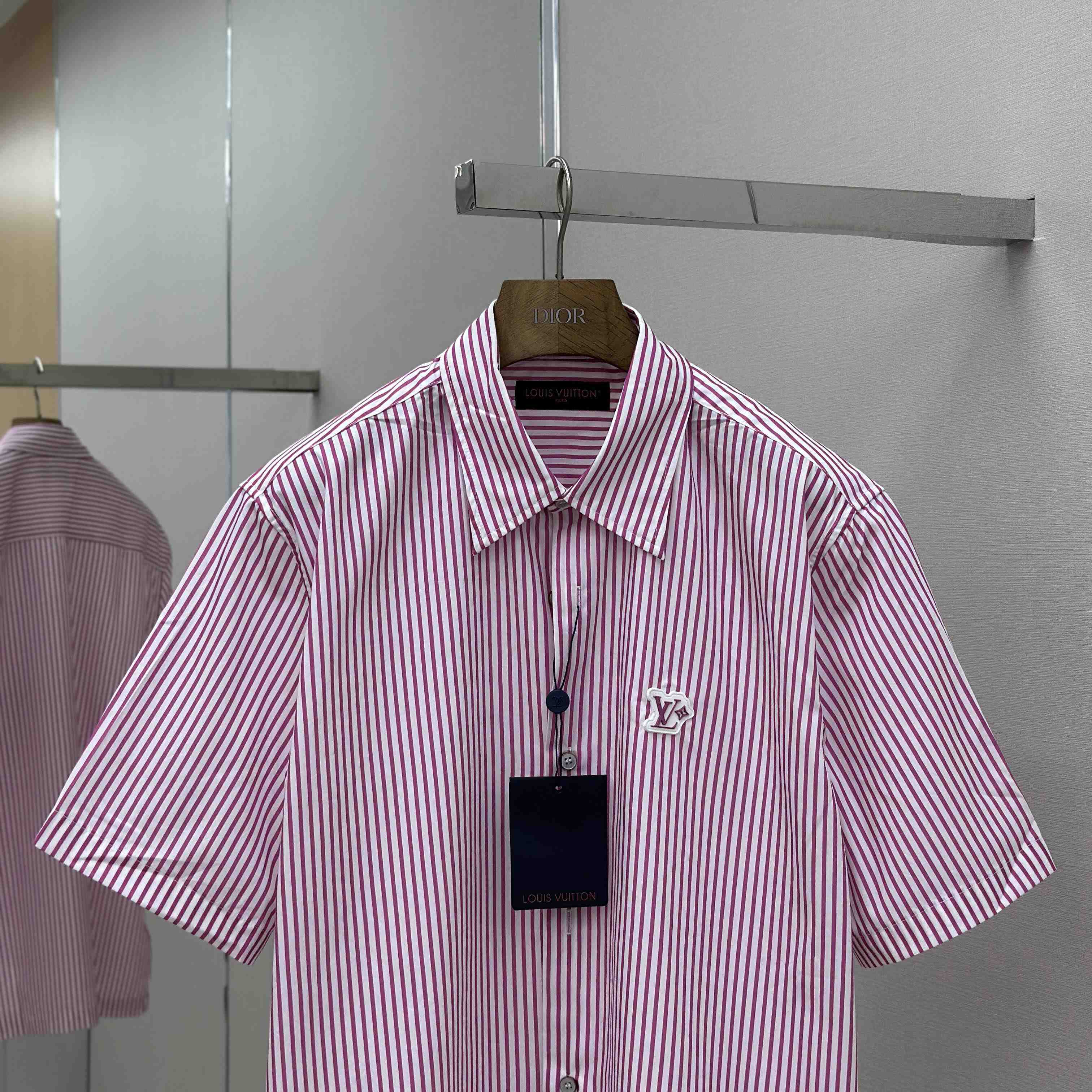 Louis Vuitton Monogram Striped Short-Sleeved Shirt   1AHVX7 - DopestKickz