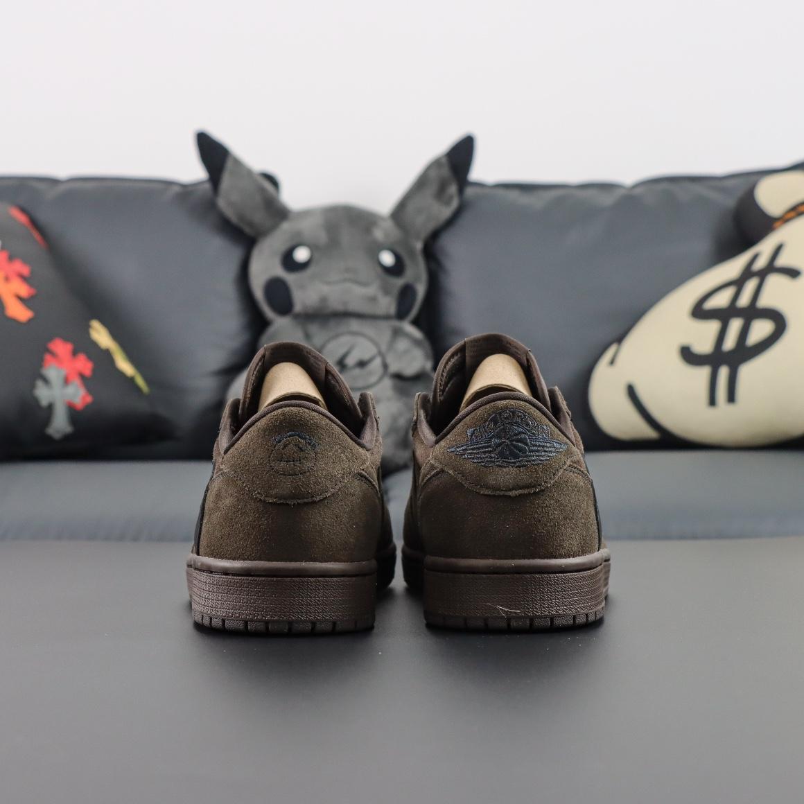 Travis Scott x Air Jordan 1 Low OG 