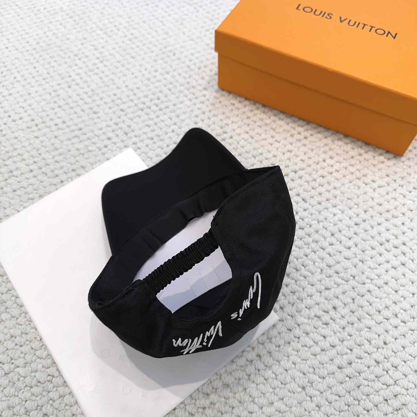 Louis Vuitton Cap - DopestKickz