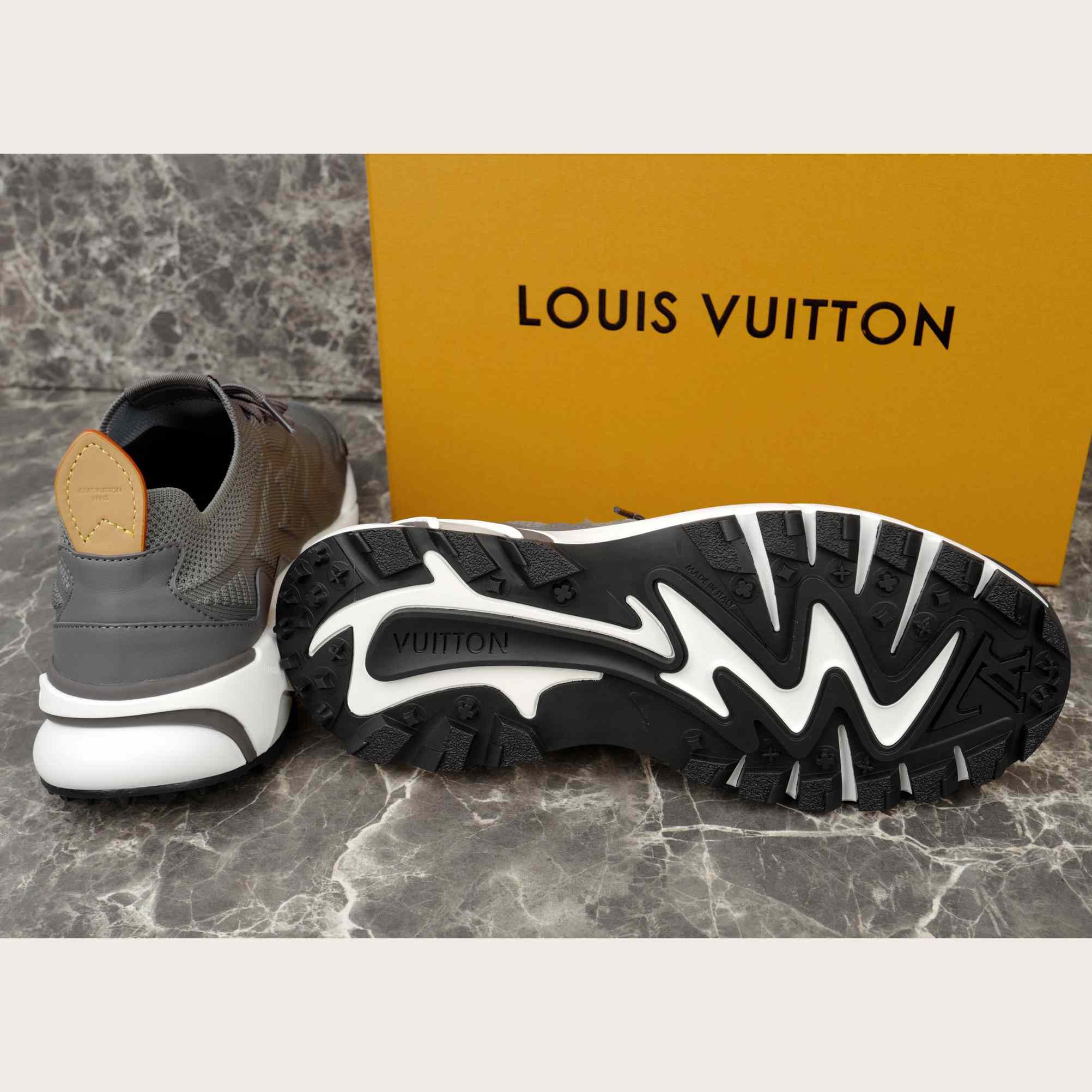 Louis Vuitton LV Runner Tatic Sneaker   1AILJM - DopestKickz