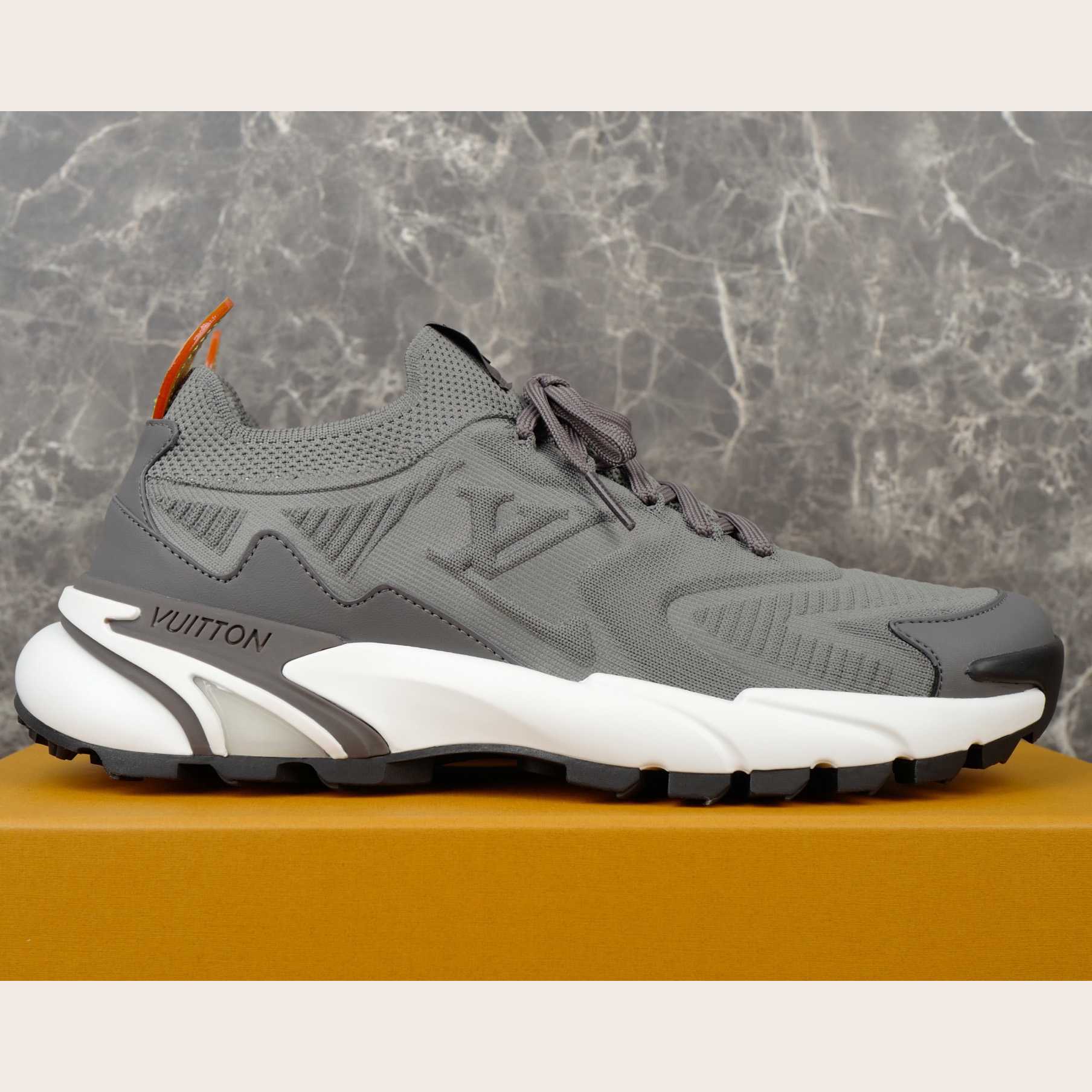 Louis Vuitton LV Runner Tatic Sneaker   1AILJM - DopestKickz