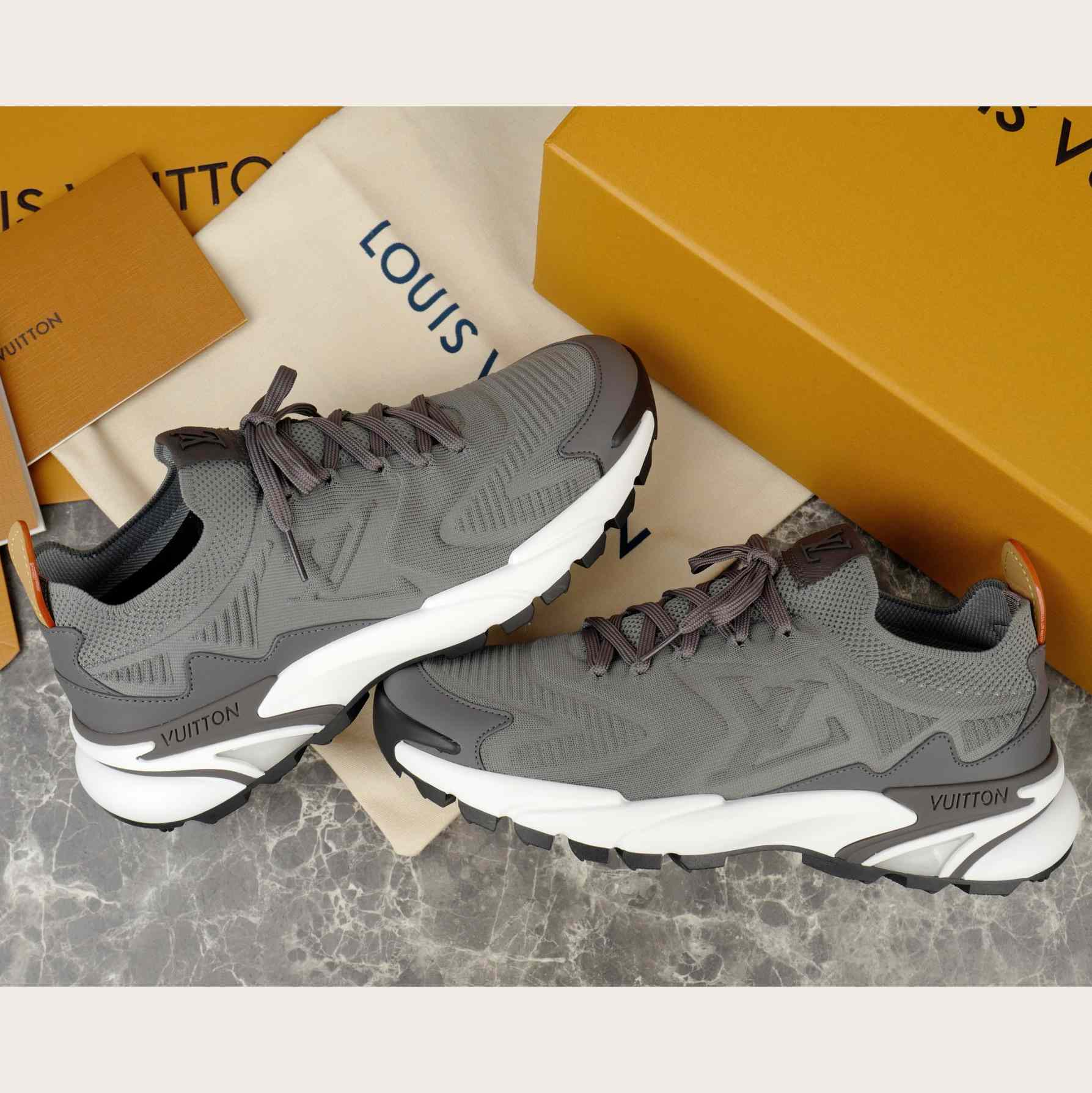 Louis Vuitton LV Runner Tatic Sneaker   1AILJM - DopestKickz
