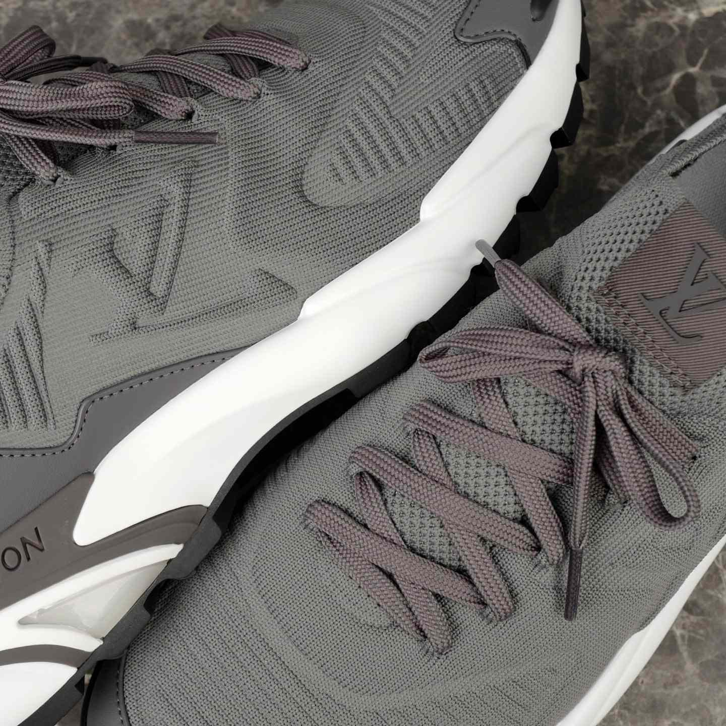 Louis Vuitton LV Runner Tatic Sneaker   1AILJM - DopestKickz