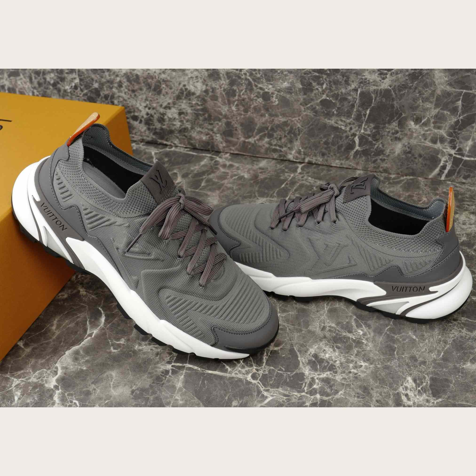 Louis Vuitton LV Runner Tatic Sneaker   1AILJM - DopestKickz