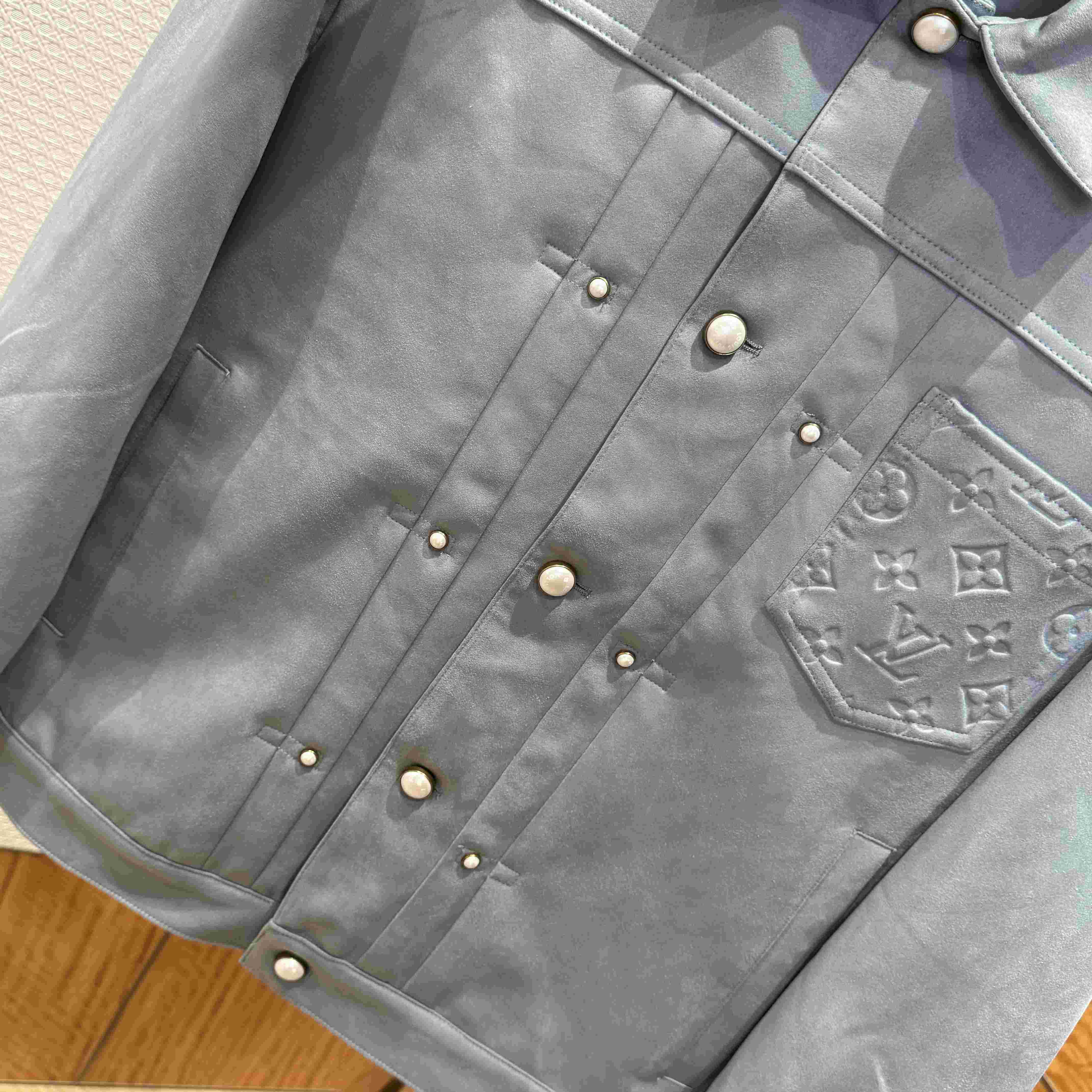 Louis Vuitton Suede Leather Type II Trucker Jacket   1AHVLO - DopestKickz