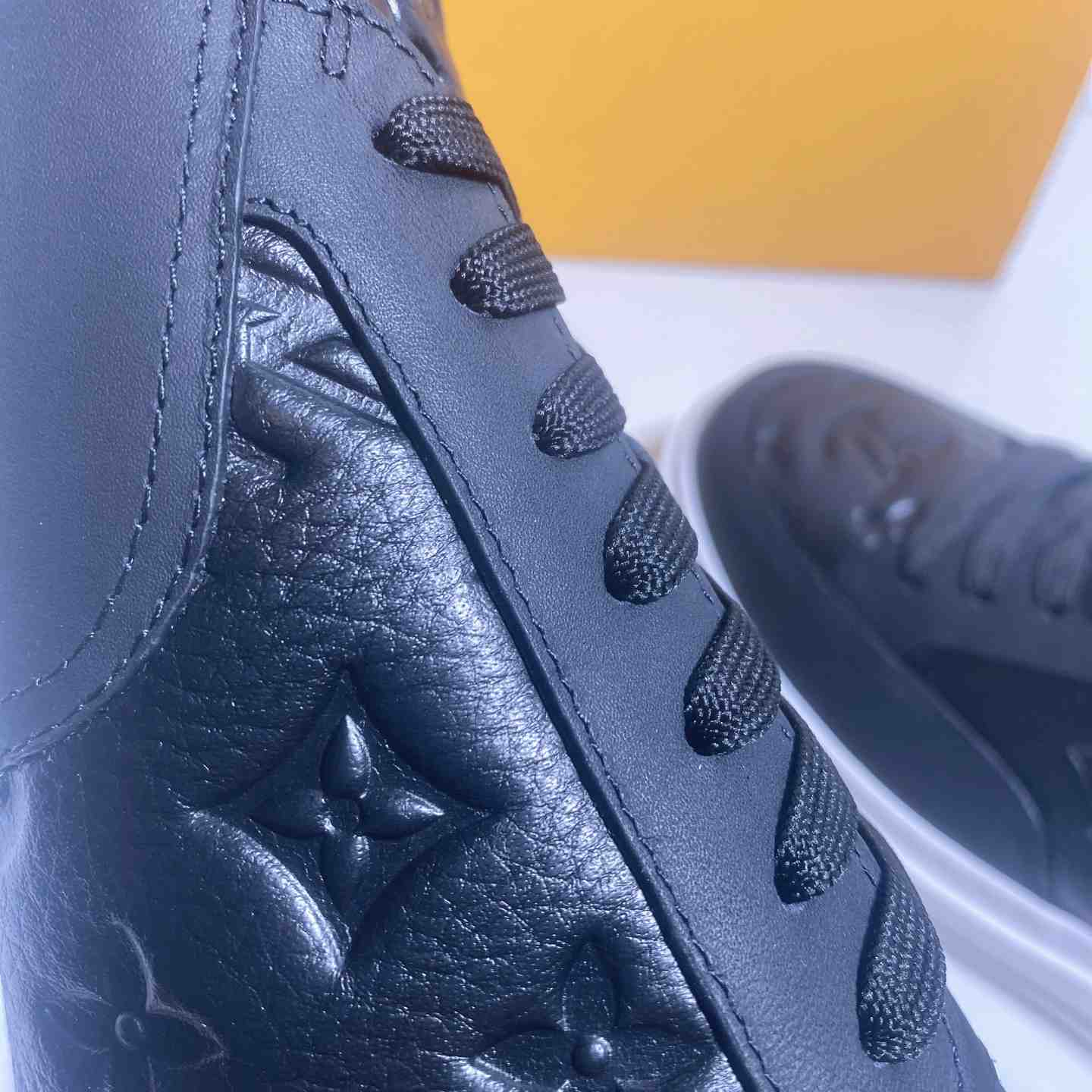 Louis Vuitton Beverly Hills Sneaker   1A8V43 - DopestKickz